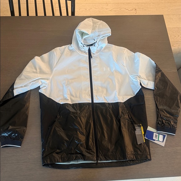 Under Armour - Picture 2 of 8